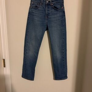Levi’s Wedgie crop straight leg medium wash jean size 25 no flaws very